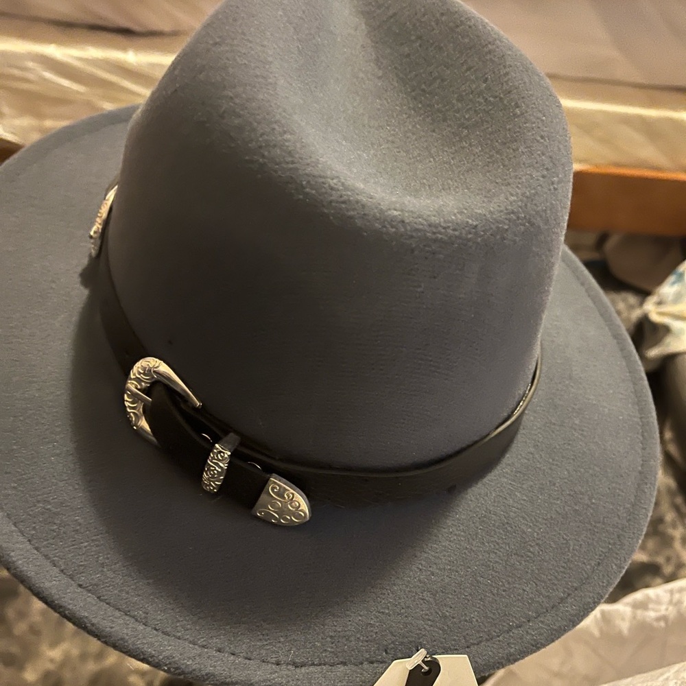 Gray Hat one size feat all look very nice with whatever you wear